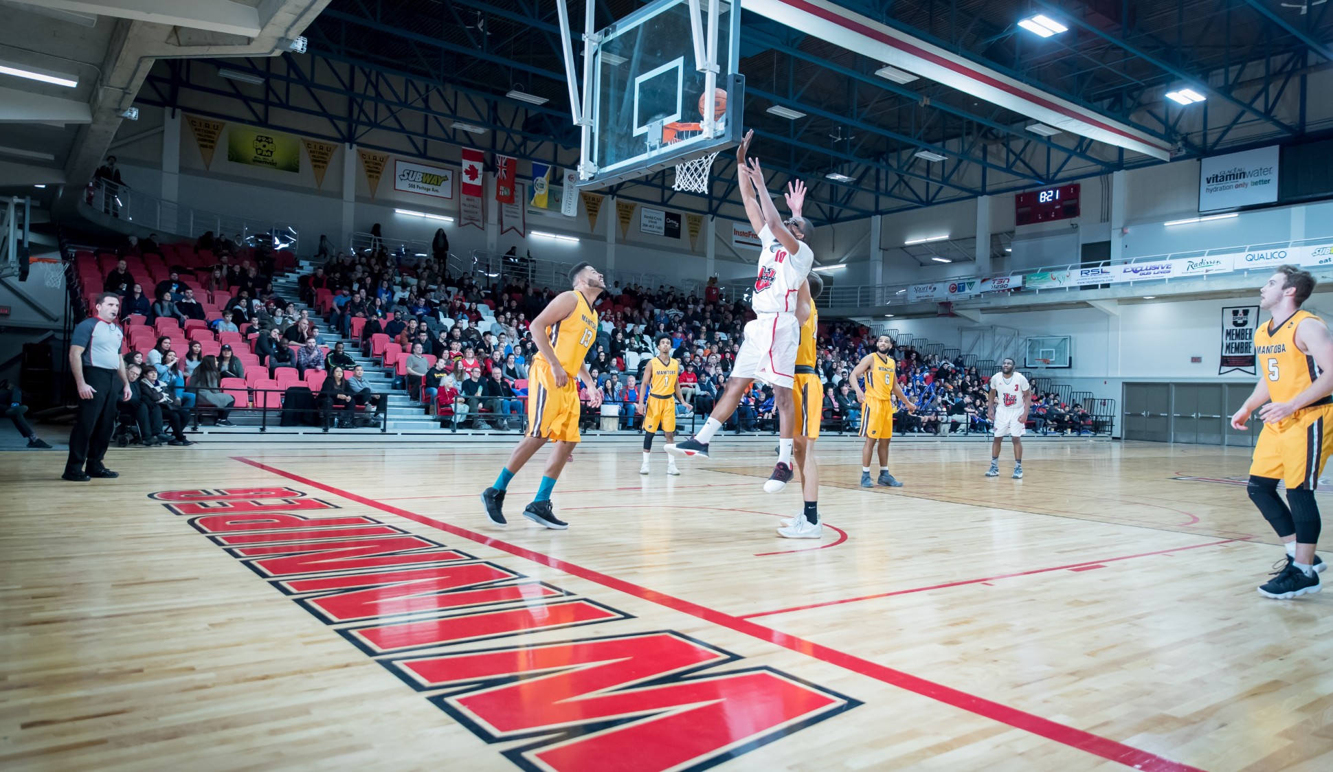 UWinnipeg Wesmen basketball