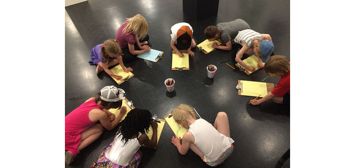 children drawing in Gallery 1C03