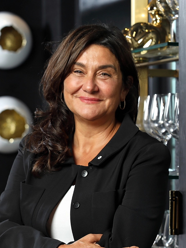 Headshot of Ida Albo