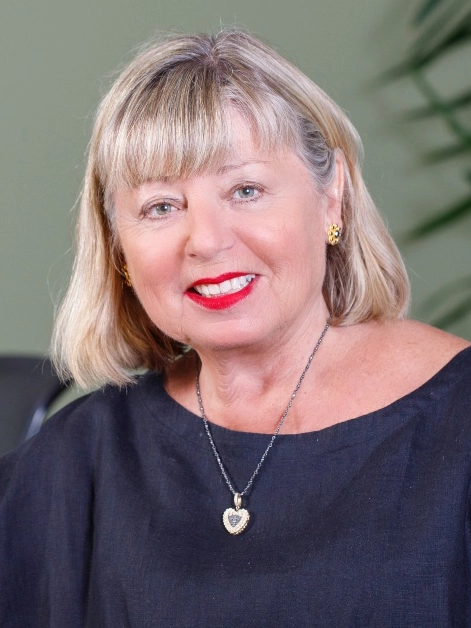 Headshot of Ruth Hastings