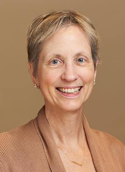 Headshot of Désirée Vanderwel