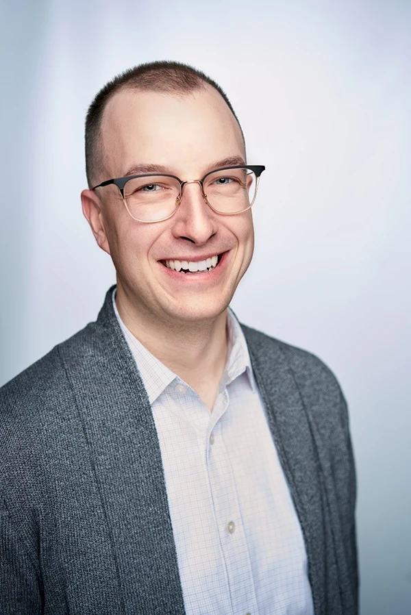 Headsho of Andrew Kussy