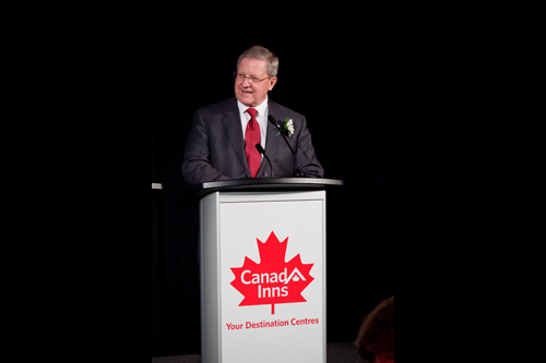 Lloyd Axworthy at podium