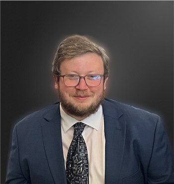 head shot of Raphael Hoult